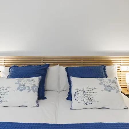 Bravissimo Plaça Catalunya, 2-bedroom With Terrace * Gérone